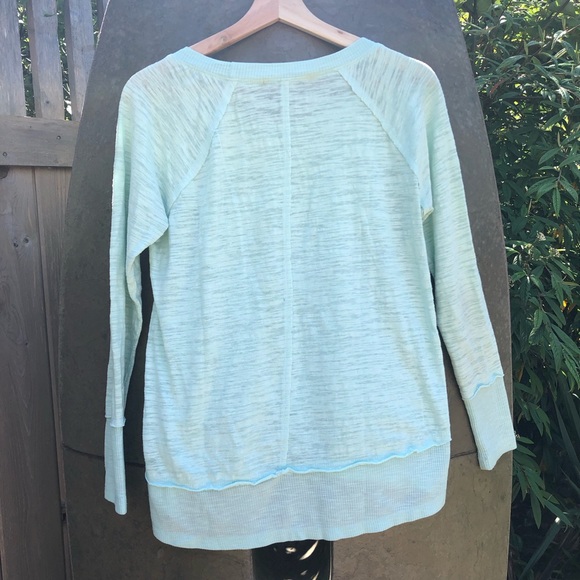 Green Long Sleeve Size Small - Picture 5 of 7